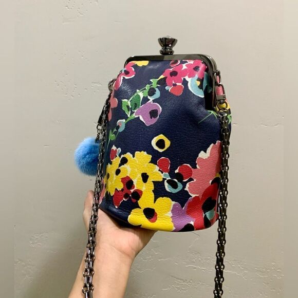 Handmade Genuine Leather Floral Print Push-lock Bucket Bag & Mink Fur Charm - Picture 5 of 16